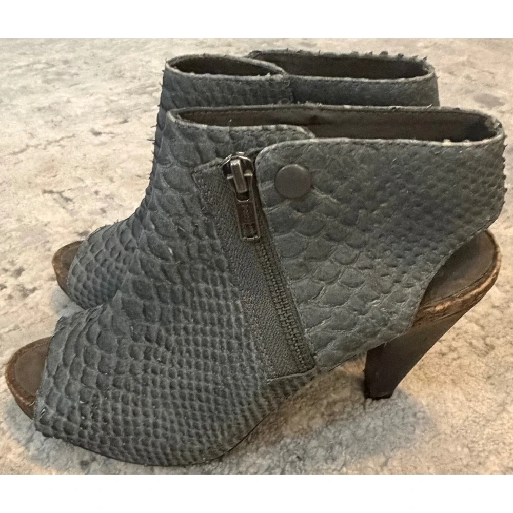 Joie Grey Snakeskin Embossed Leather Open Toe Ankle Booties Heels Size 37 size 7